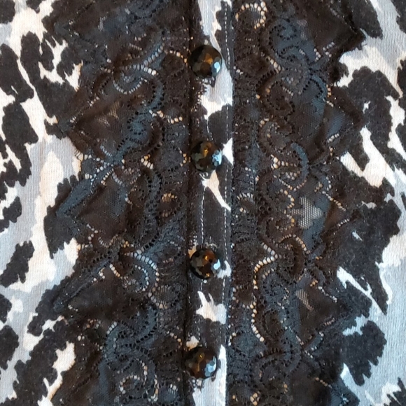 Charlotte Russe ikat rose print cotton cardigan - Picture 3 of 4